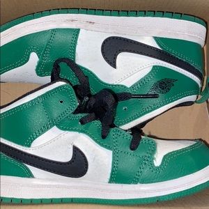 Nike toddler sneakers